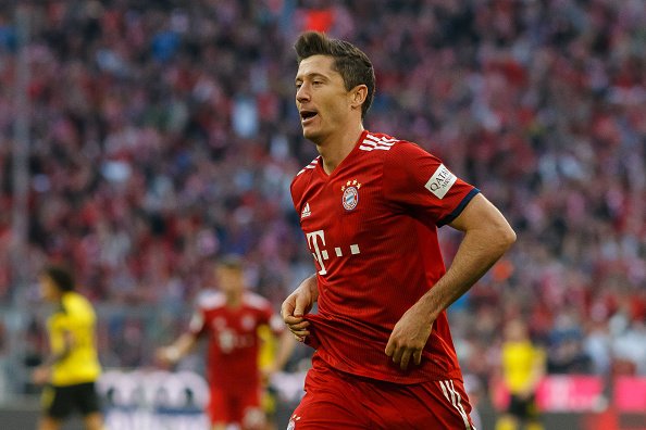 全国雪地橄榄球公开赛开赛 800余名运动员齐聚冰城