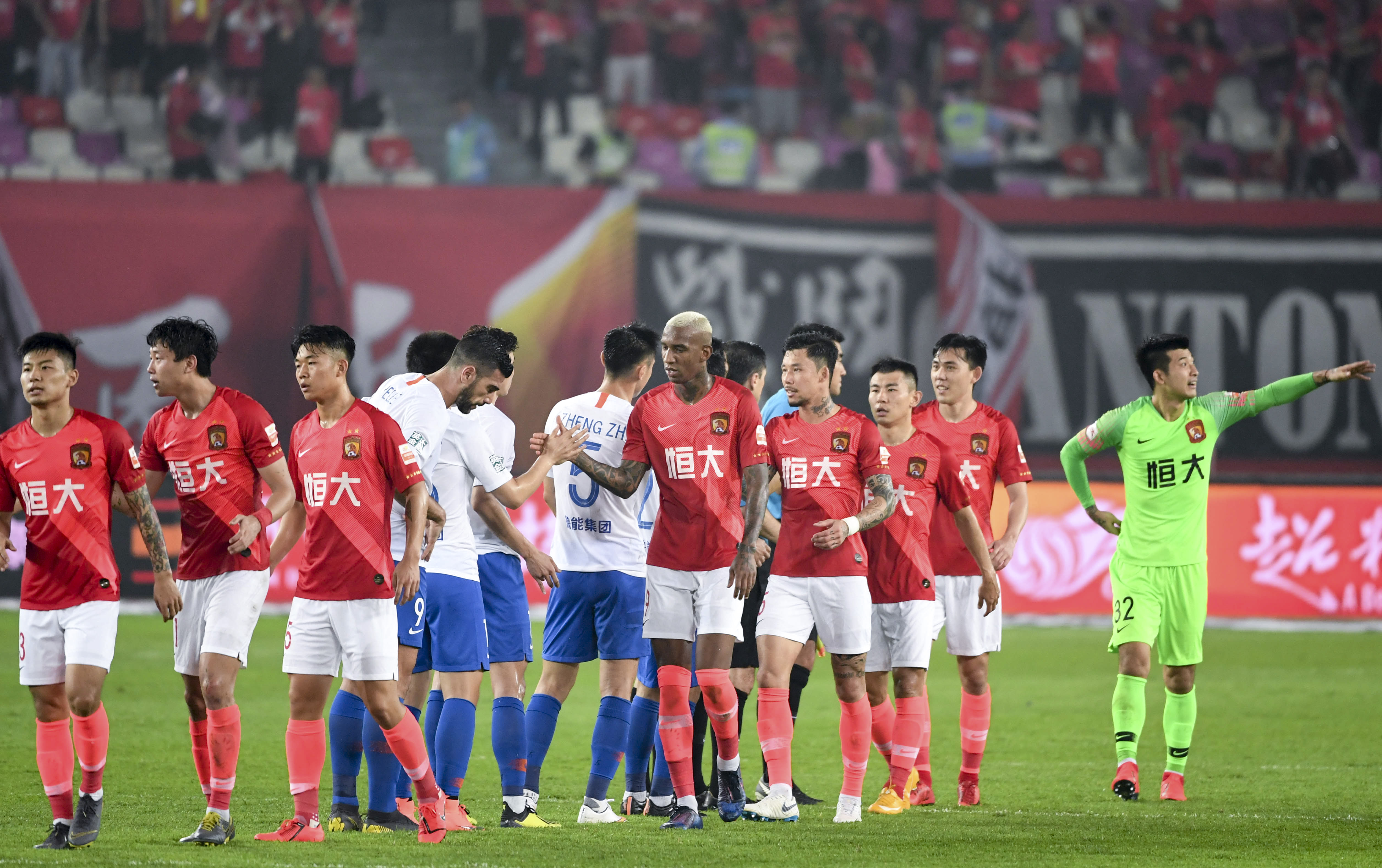 意甲-穆阿尼双响联赛3场5球 尤文2-1科莫两连胜 [意甲尤文图斯]